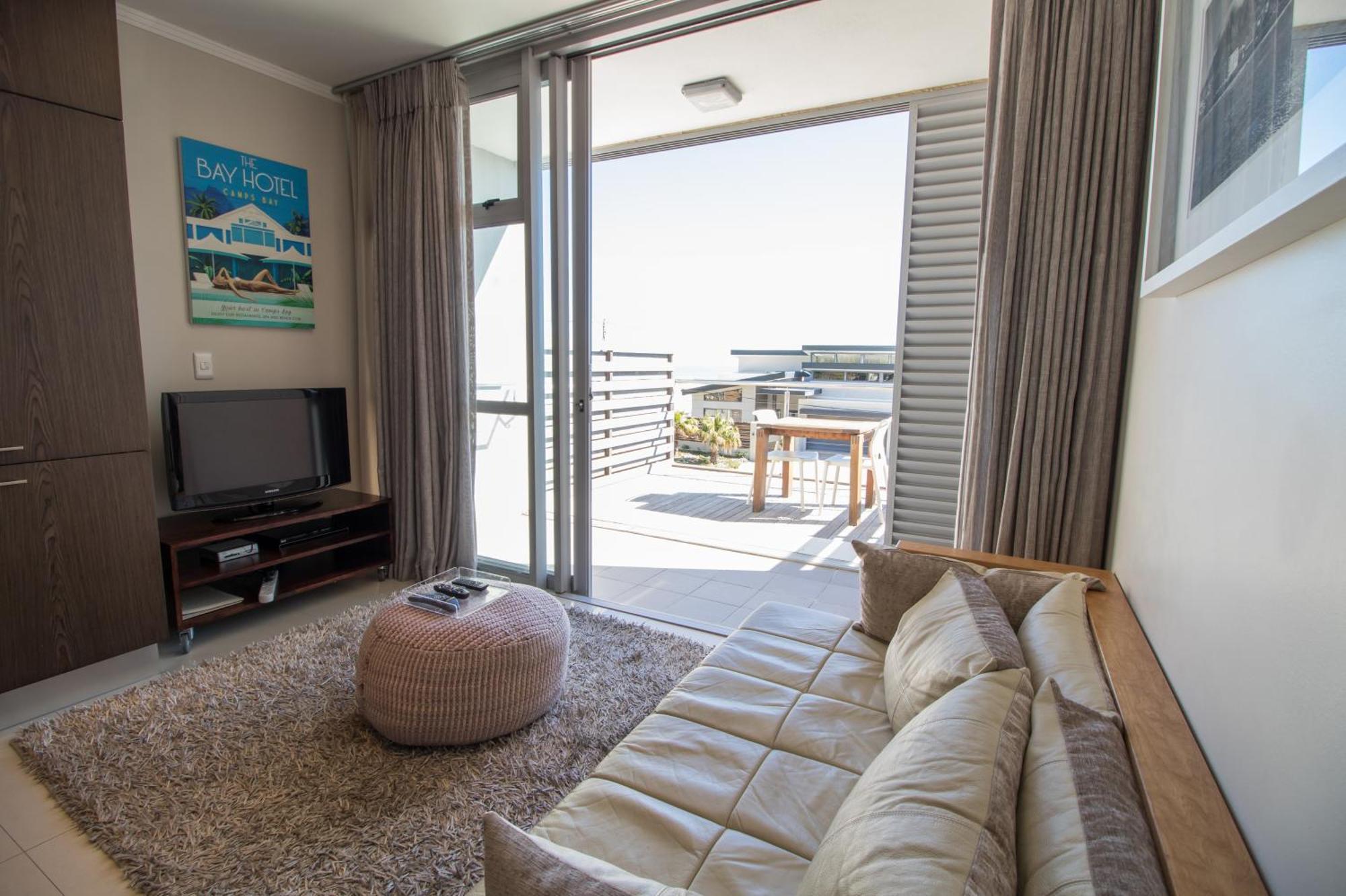 The Crystal Apartments Cape Town Room photo