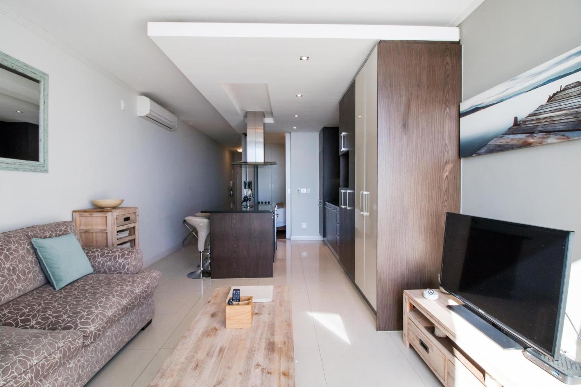 The Crystal Apartments Cape Town Room photo
