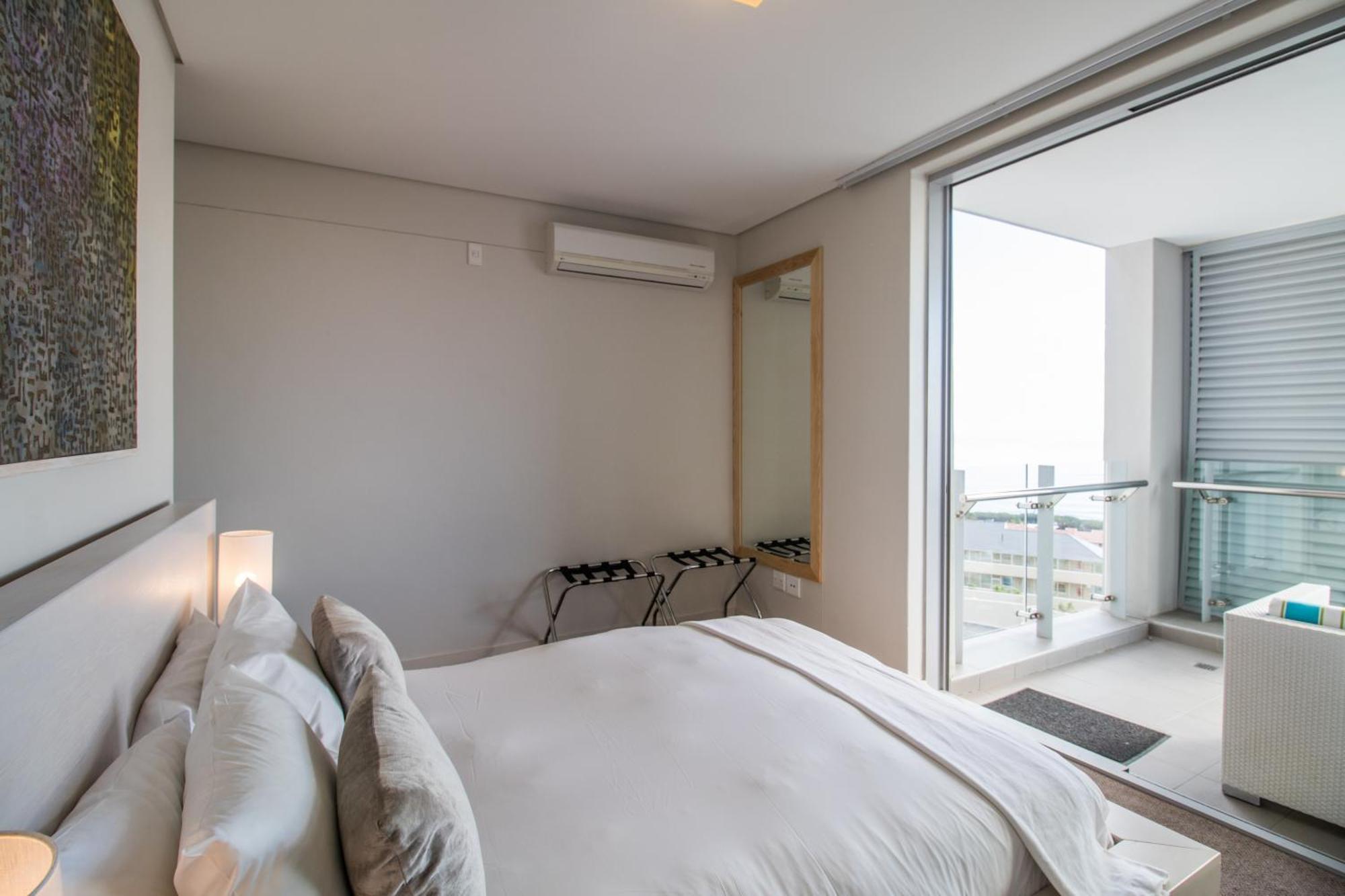 The Crystal Apartments Cape Town Room photo